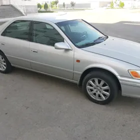 Toyota Camry 2001