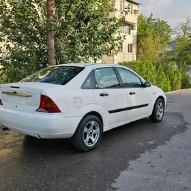 Ford Focus 2000