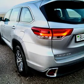 Toyota Highlander 2019