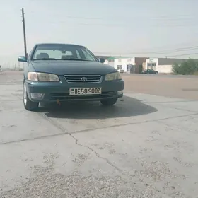 Toyota Camry 2000