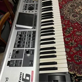 Roland Fantom X6