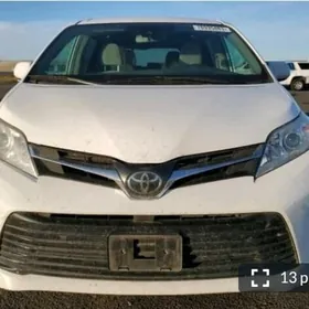 Toyota Sienna 2019