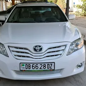 Toyota Camry 2010