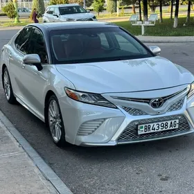 Toyota Camry 2018