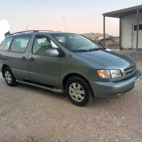 Toyota Sienna 2000