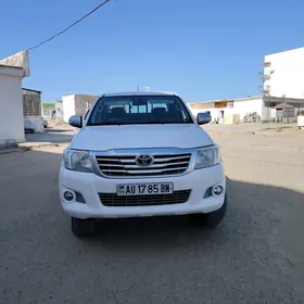 Toyota Hilux 2014