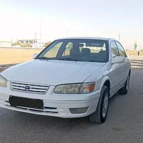 Toyota Camry 2001