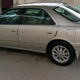 Toyota Camry 2000