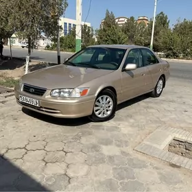 Toyota Camry 2001