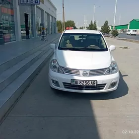 Nissan Versa 2010