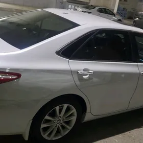 Toyota Camry 2017