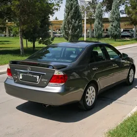 Toyota Camry 2004