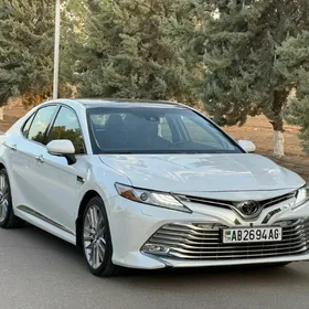 Toyota Camry 2018