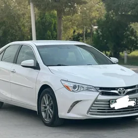 Toyota Camry 2016