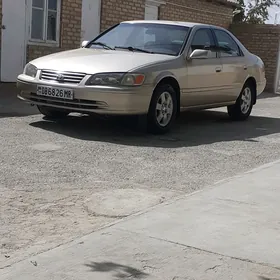 Toyota Camry 1998