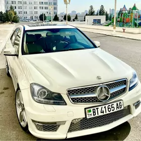 Mercedes-Benz C300 2010