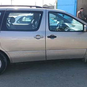 Toyota Sienna 2000