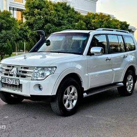 Mitsubishi Pajero 2008