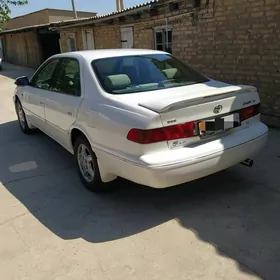 Toyota Camry 2000