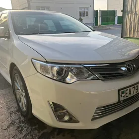 Toyota Camry 2012