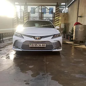 Toyota Camry 2018