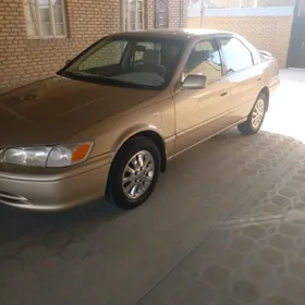 Toyota Camry 2000