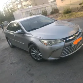 Toyota Camry 2015