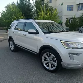 Ford Explorer 2019