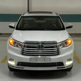 Toyota Highlander 2016