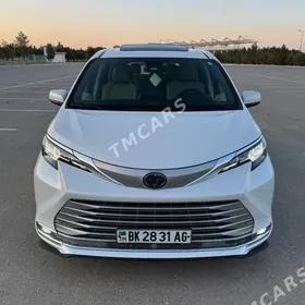 Toyota Sienna 2021