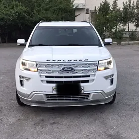 Ford Explorer 2019