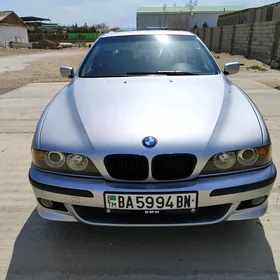 BMW E39 2000