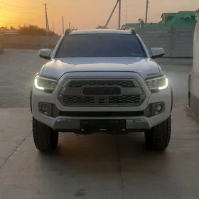 Toyota Tacoma 2017