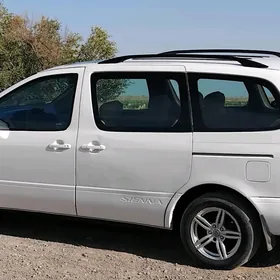 Toyota Sienna 2000