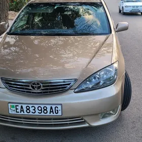 Toyota Camry 2004