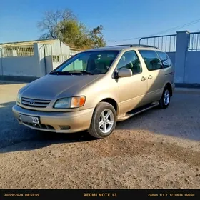 Toyota Sienna 2002