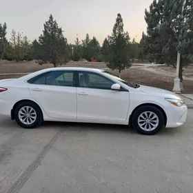 Toyota Camry 2015