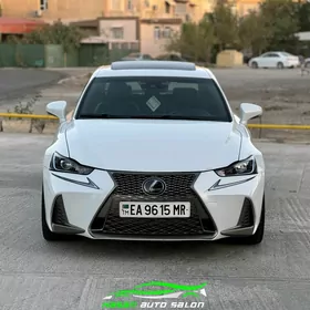 Lexus IS 300 2019