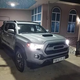 Toyota Tacoma 2018