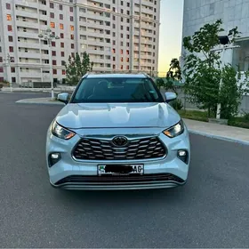 Toyota Highlander 2022