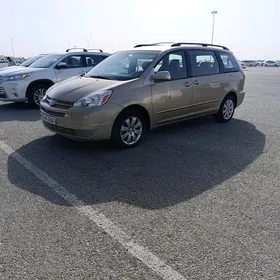 Toyota Sienna 2004