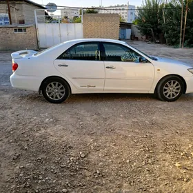 Toyota Camry 2004