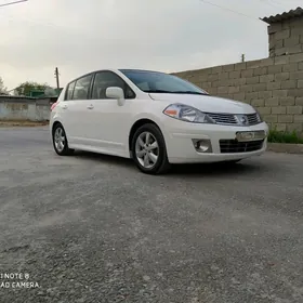 Nissan Versa 2012