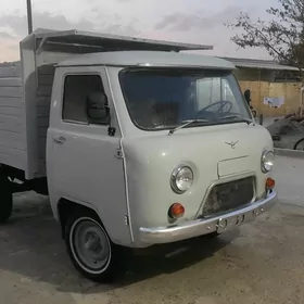 UAZ 452 1986