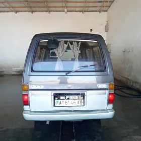 Toyota Hiace 1989