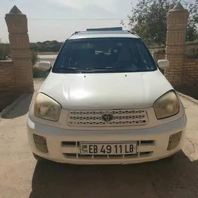 Toyota RAV4 2001