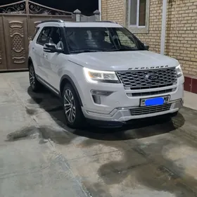 Ford Explorer 2019