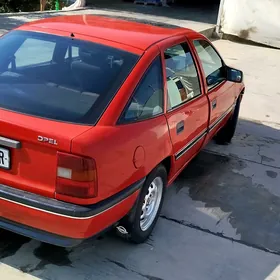 Opel Vectra 1989