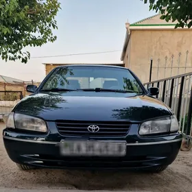 Toyota Camry 1998