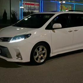 Toyota Sienna 2018